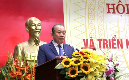 Xây dựng nền hành chính, nền công vụ thống nhất, trong sạch, hiện đại, hiệu lực, hiệu quả